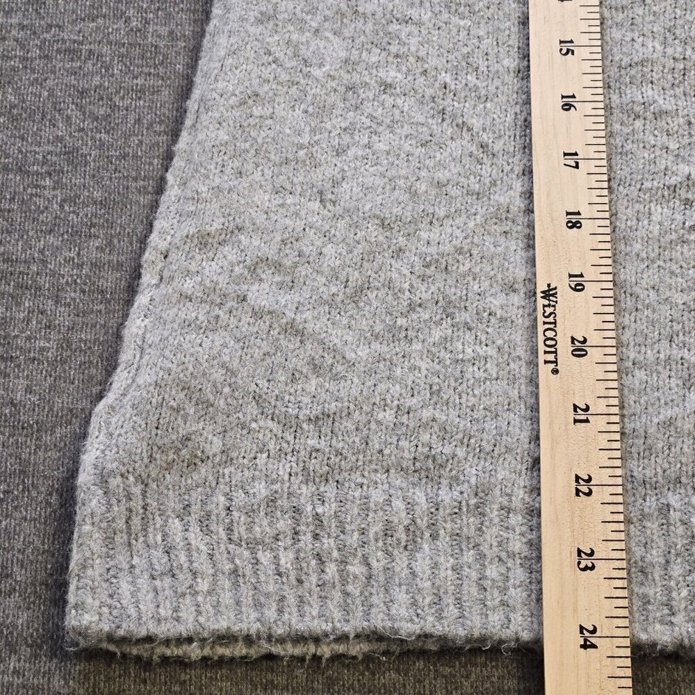 Cupcakes & Cashmere Sweater Women L Gray Christmas Cats LS Crewneck Cozy Holiday - Picture 8 of 13